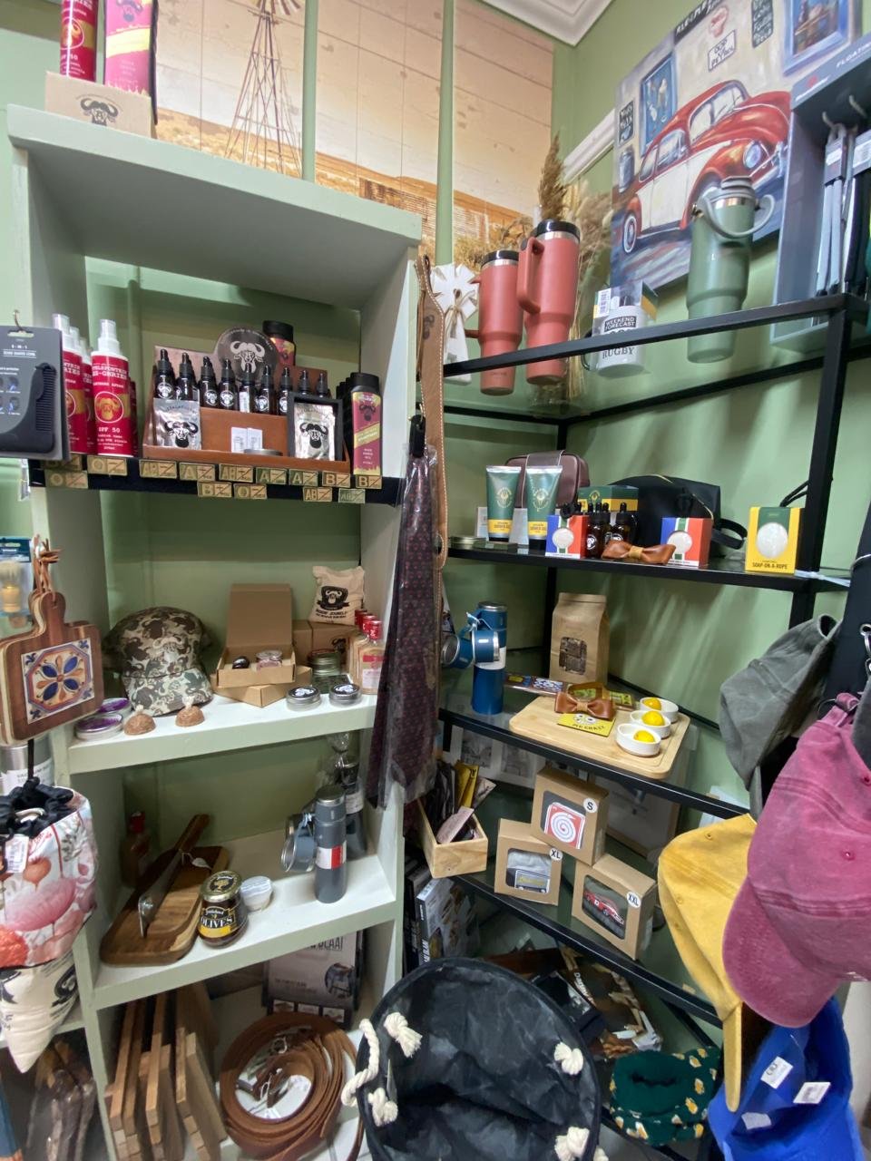 The men's corner with beard oils, braai gear, flasks and gift boxes